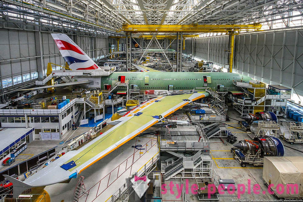Ražošanas process pasaules lielākā pasažieru lidmašīnas