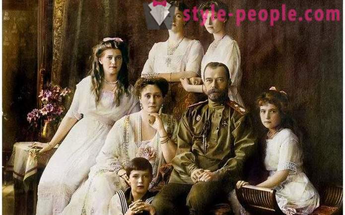 Ziemassvētku dāvanas bērniem ar ģimenēm Krievijas imperatori