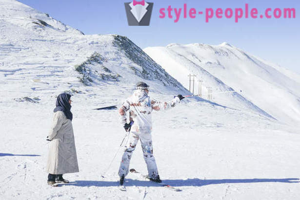 Kas notiek pie slēpošanas kūrortiem Irānā