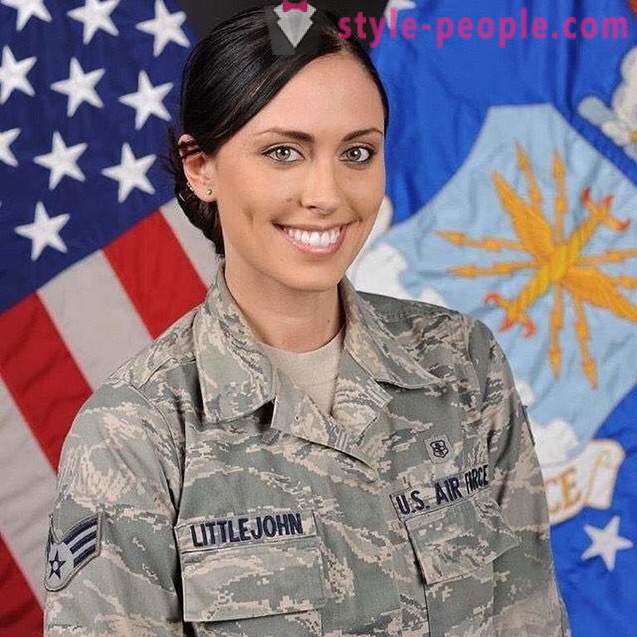 Kerissa Littlejohn - locekļi ASV Gaisa spēki, kas ir profesionāls modelis, un ir ieguvis maģistra grādu