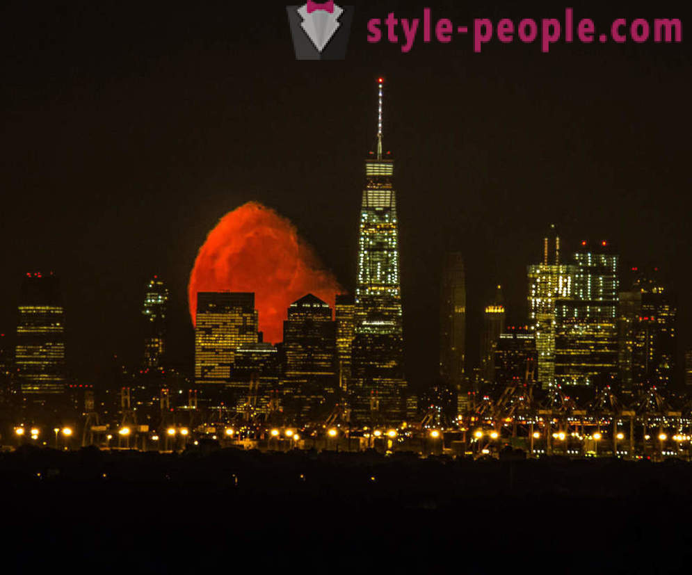 Bloody Moon vairāk Manhattan