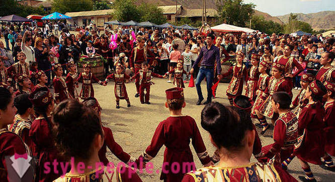 Kā armēņu Areni Vīna festivāls notiek