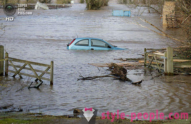 Plūdi ir Anglijas dienvidrietumos