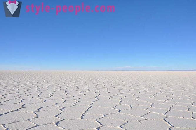 Ceļojums pa pasaules lielāko sāls tuksnesis