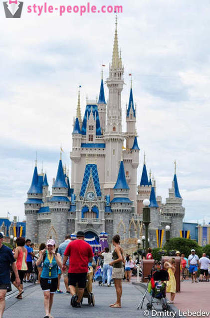 Ceļojums uz Walt Disney World Magic Kingdom