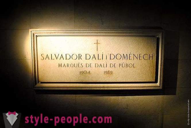 Salvadora Dali muzejs un pils viņa sieva
