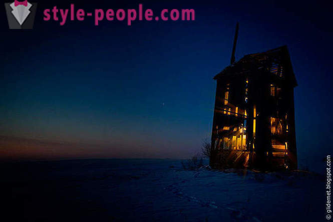 Night Watch - atmosfēras attēli pamestu ēku