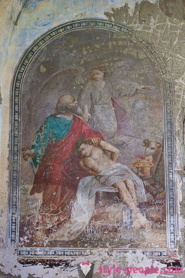 Pamesti baznīcas un freskas Ļipeckas apgabala