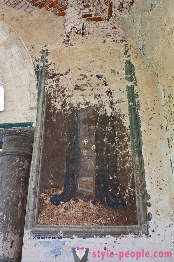 Pamesti baznīcas un freskas Ļipeckas apgabala