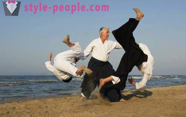 Aikido - japāņu cīņas māksla. Aikido: apraksts, iekārtu un atsauksmes