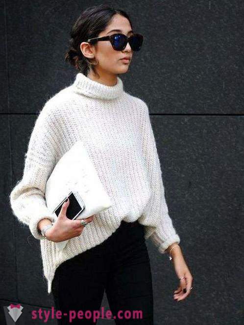 Džemperis balts modelis, ko vilkt mugurā, kurš ir