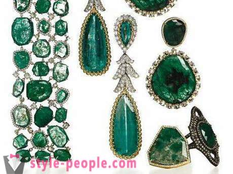 Green dārgakmeņi: Emerald, Demantoid, turmalīna