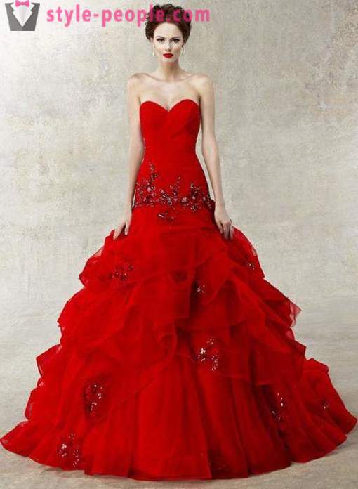 Sarkana vai balta kāzu kleitu?