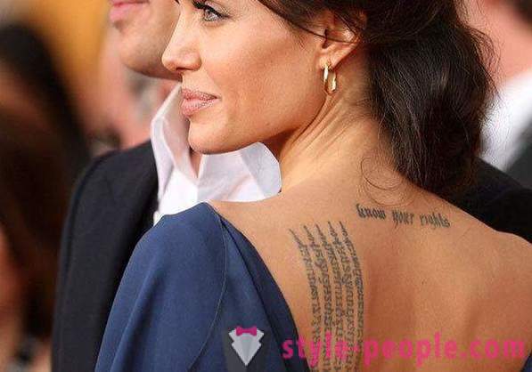 Star tetovējumiem: Angelina Jolie