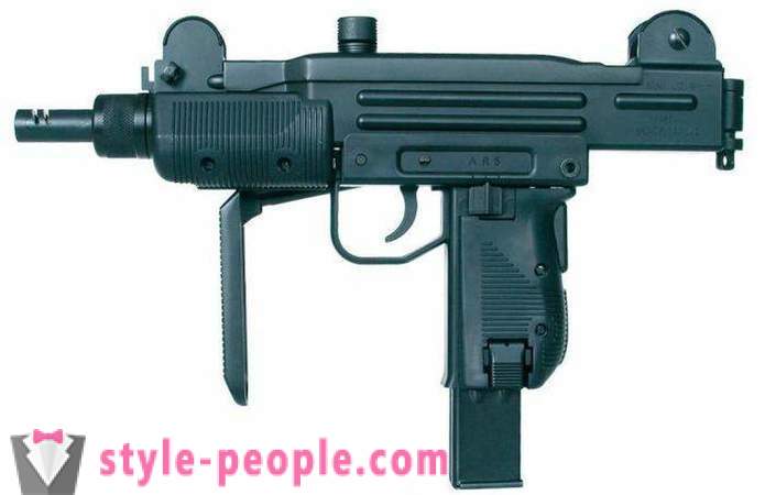 Submachine pistole 